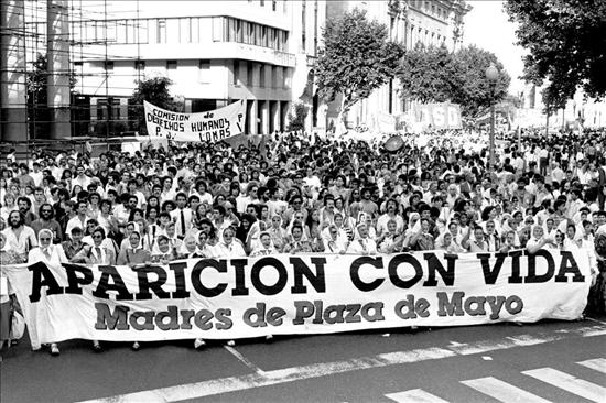 Image result for the madres de plaza de mayo